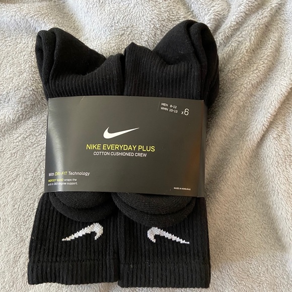 NIKE BLACK SOCKS 6PACK - Picture 2 of 5